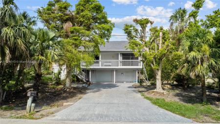 1077 S YACHTSMAN DR