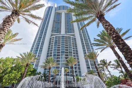18201 Collins Ave 4705