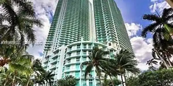 1900 N Bayshore Dr