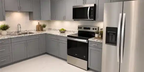 Image 2: Bright Living area