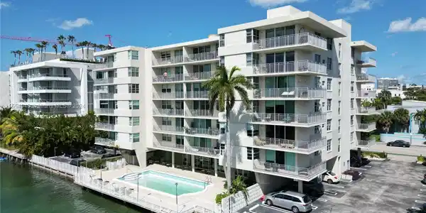 9500 W Bay Harbor Dr
