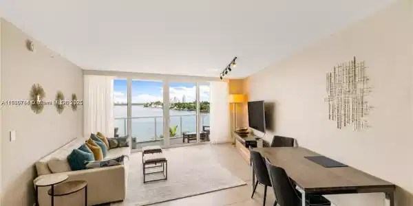 9821 E Bay Harbor Dr