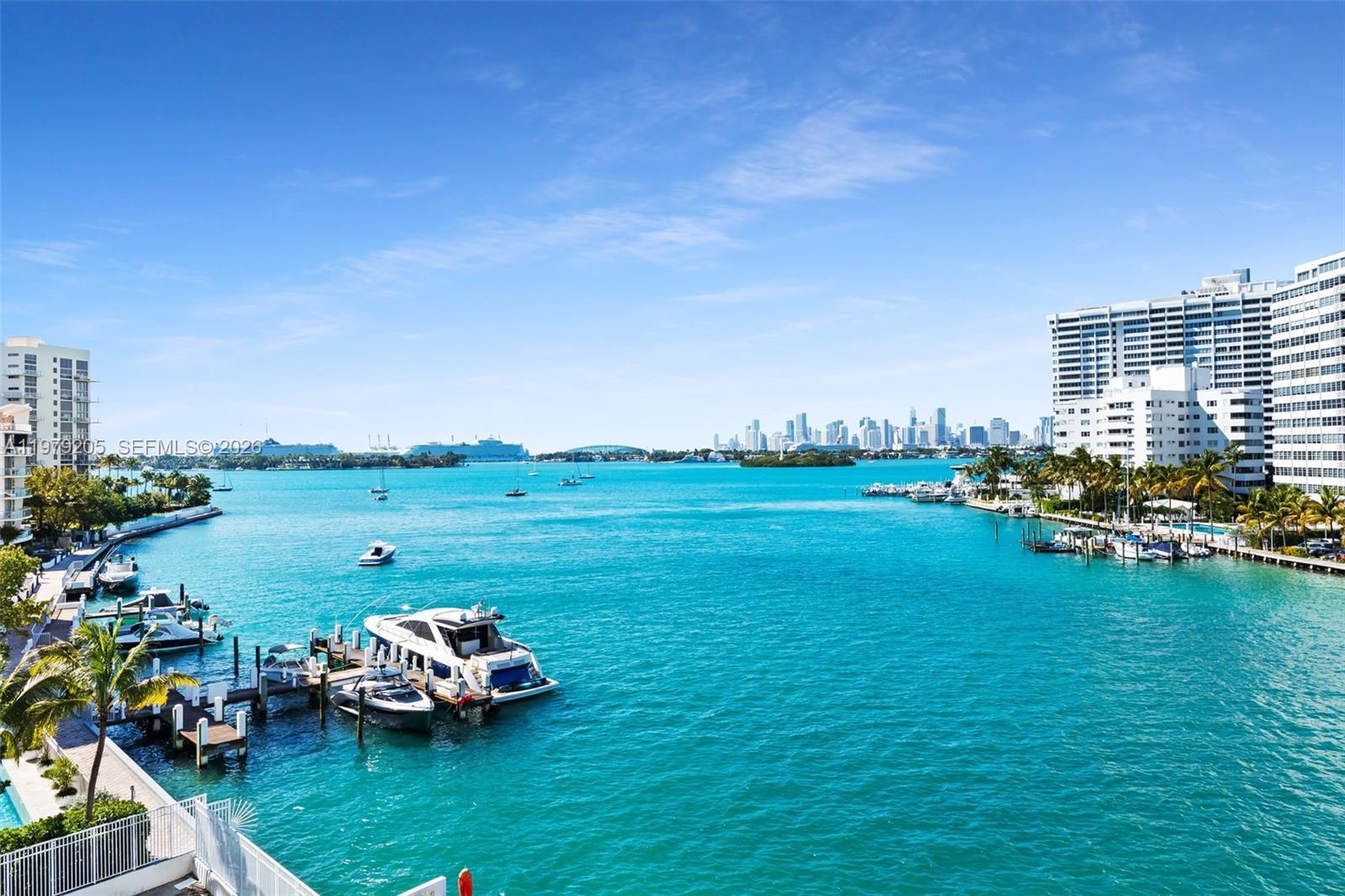 Image 2: Gorgeous balcony views