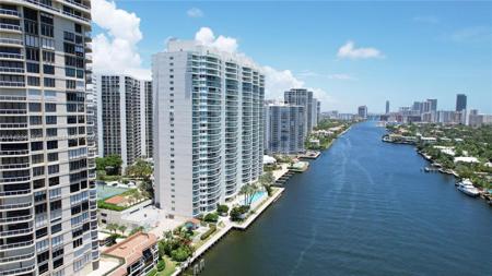 20201 E Country Club Dr Unit 510