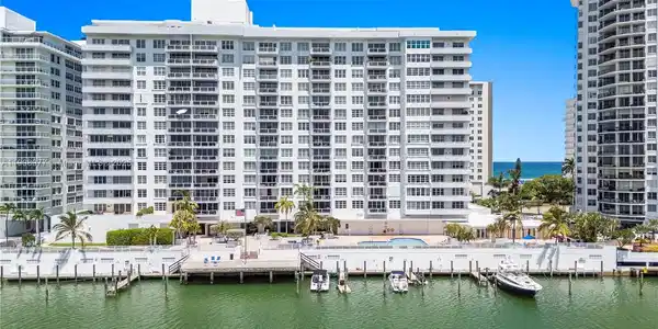 5700 Collins Ave #3A
