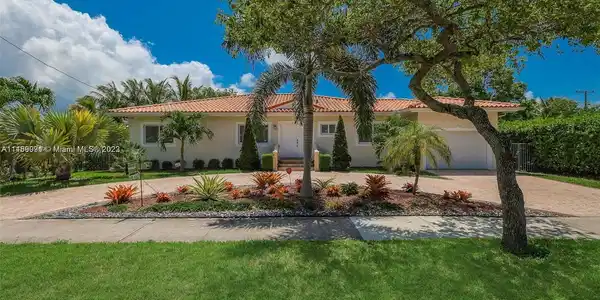 12725 Ixora Rd