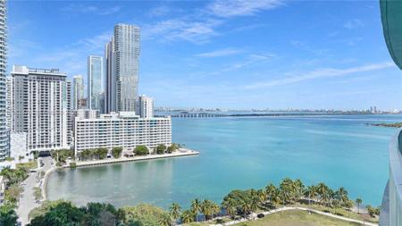 1900 N Bayshore Dr