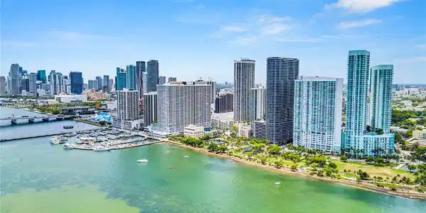 1800 N Bayshore Dr