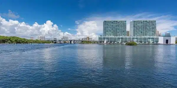 400 Sunny Isles Blvd Unit 1920