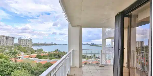 4000 Towerside Ter