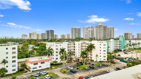 3181 S Ocean Dr
