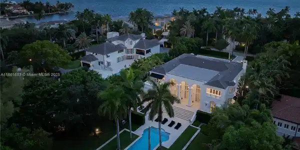 26 Tahiti Beach Island Rd
