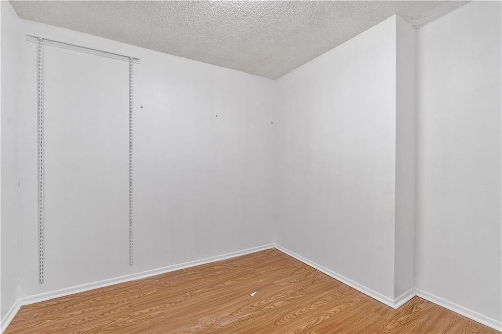 Image 4: 4