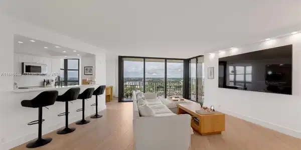 4000 Towerside Ter