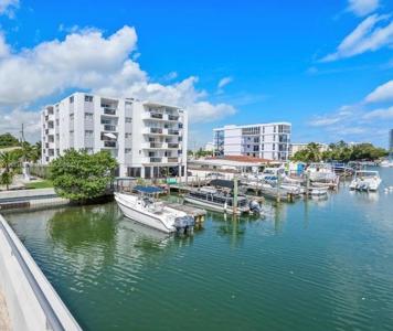 8101 Crespi Blvd #3