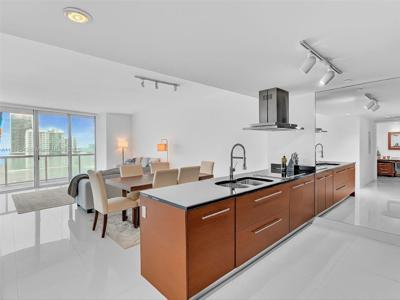 495 Brickell Ave