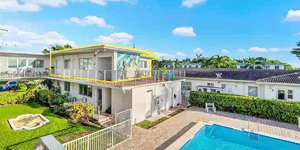 2250 Bay Dr
