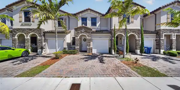 11469 SW 252nd Ter