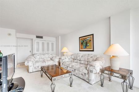 17021 N Bay Rd