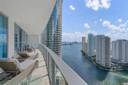200 Biscayne Boulevard Way
