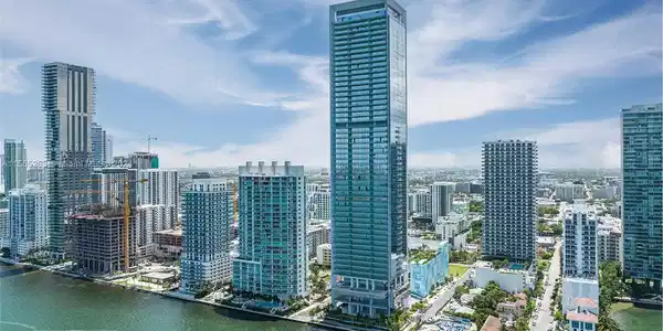 700 NE 26 TERRACE