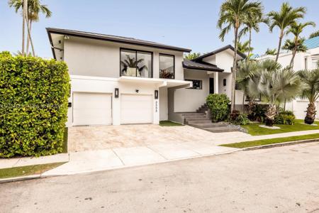 3555 Crystal View Ct