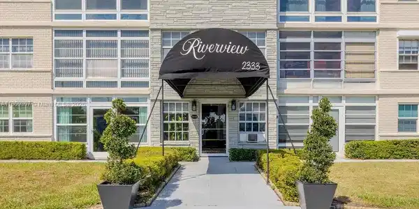 2333 Indian River Blvd
