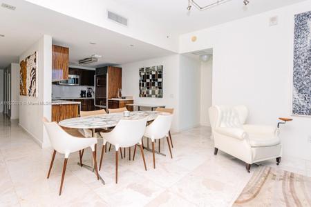 6899 Collins Ave