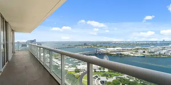 50 Biscayne Blvd