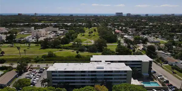 Image 3: next to golf course