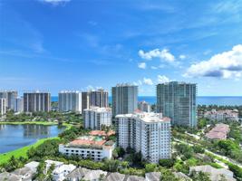 19900 E Country Club Dr Unit 702