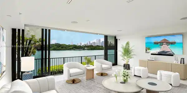 1000 Venetian Way
