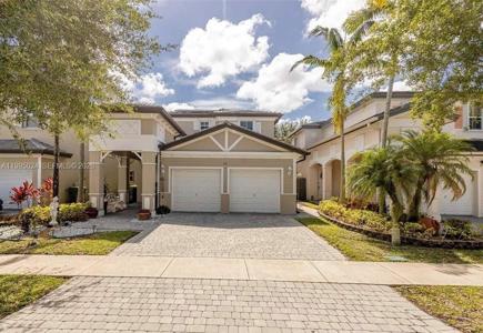 385 NE 36th Ave Rd