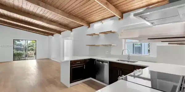 178 Coral Ave