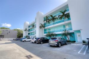 652 NE 63rd St Unit 204