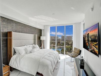 330 Sunny Isles Blvd