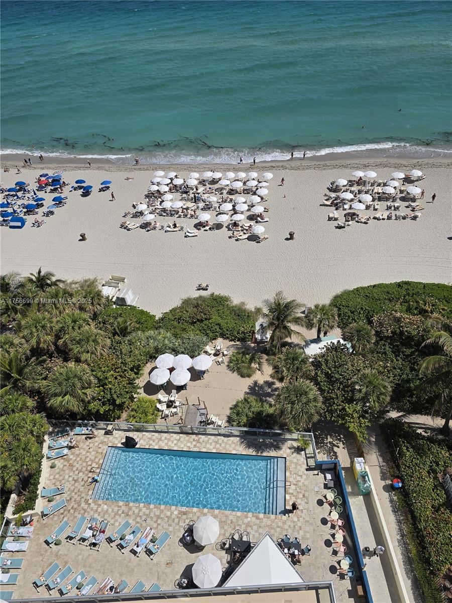 Image 2: Direct Ocean Views