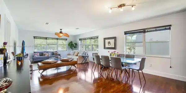 1330 NE 105th St Unit 202