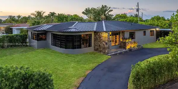 205 Fairway Dr