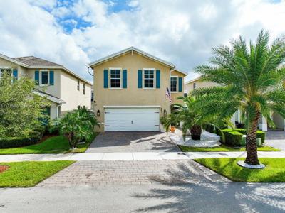487 NE 6th Pl