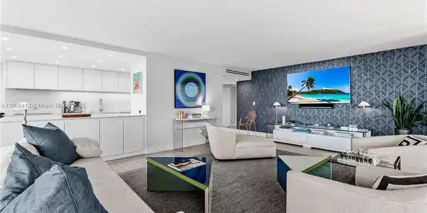 11 Island Ave