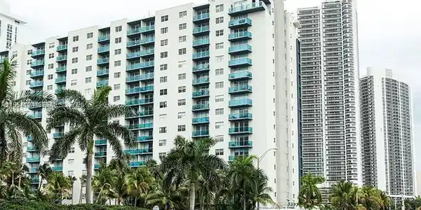 4001 S Ocean Dr