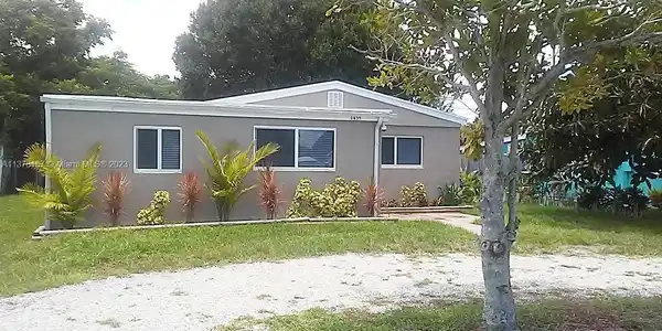 1455 6th Ave