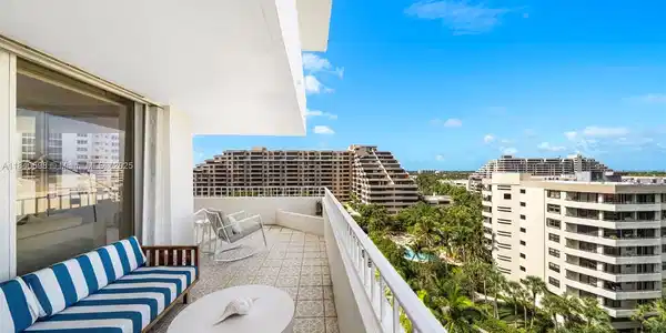 199 Ocean Lane Dr