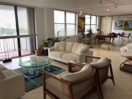 18151 NE 31st Ct Unit 817