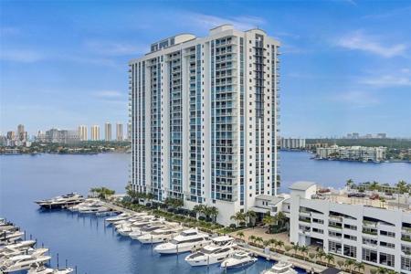 17111 Biscayne Blvd