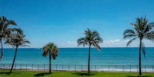 100 Beach Rd