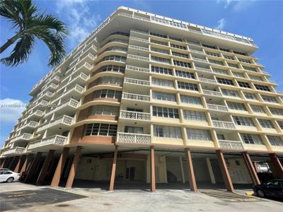 1817 S Ocean Dr