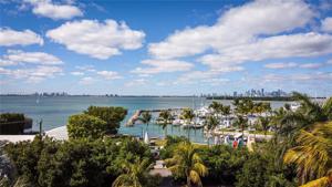 225 Harbor Dr