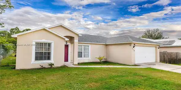 314 Gephart St SW, Palm Bay